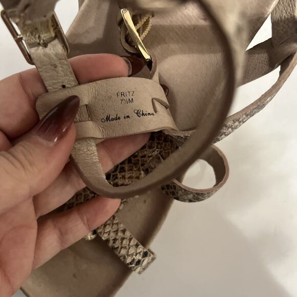 Donald J Pliner Fritz grey Snake print gladiator platform sandals size 7.5 - Picture 3 of 7